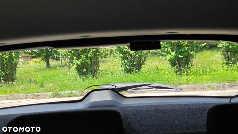 Toyota Auris 1.6 Premium Comfort - 11