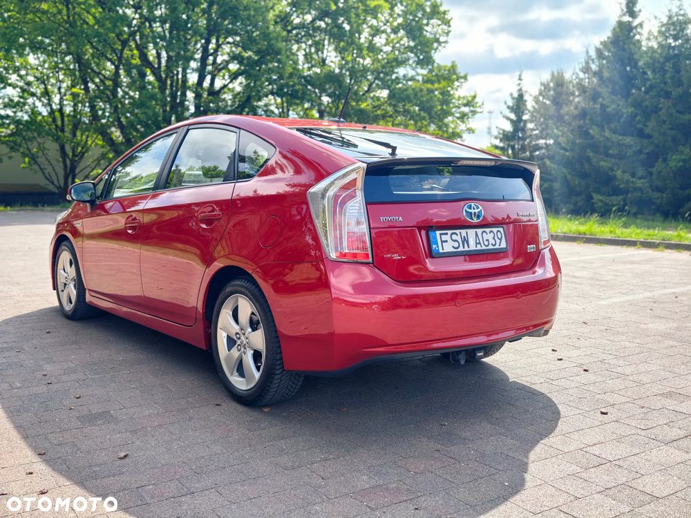 Toyota Prius 1.8 HSD Prestige - 6