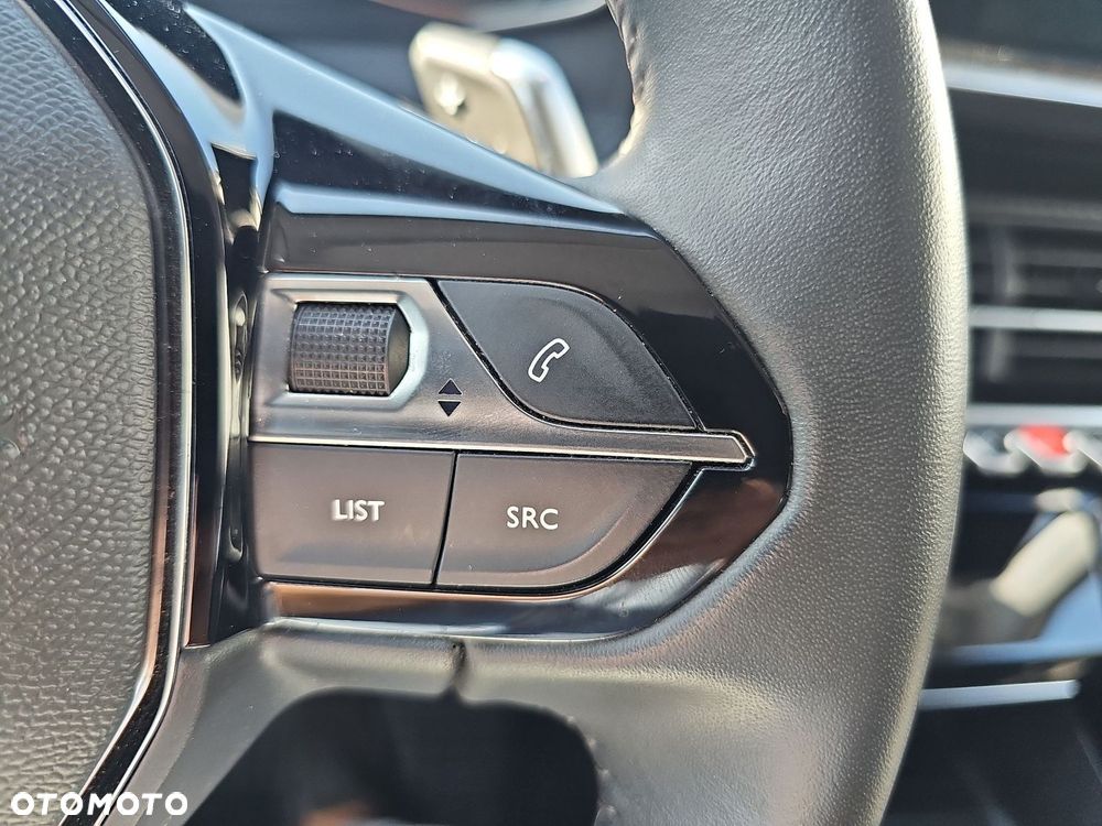 Peugeot 208 - 15