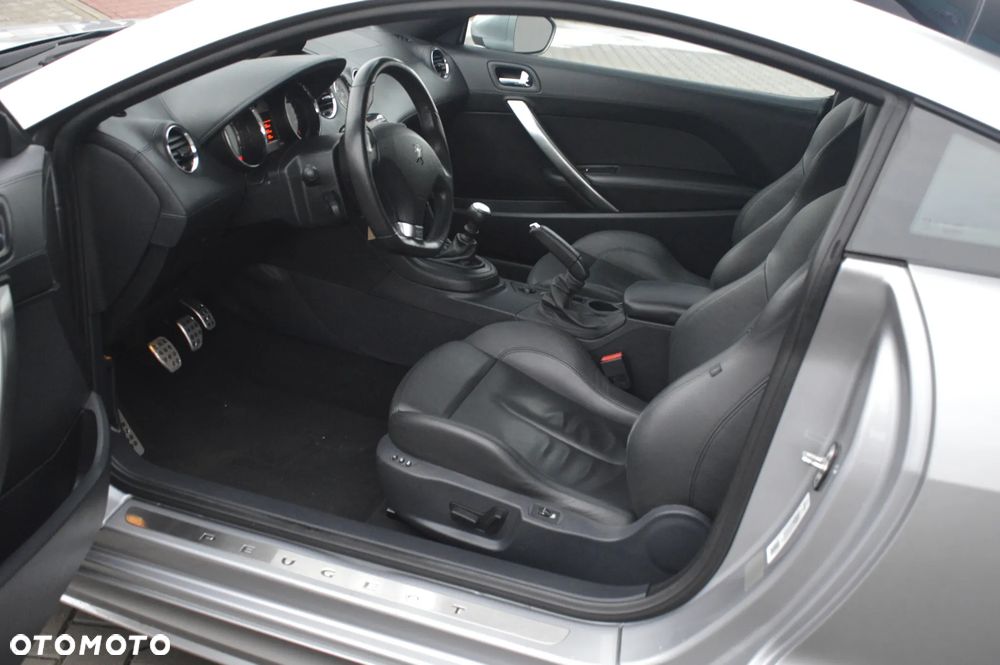 Peugeot RCZ 1.6 200 THP Onyx - 32
