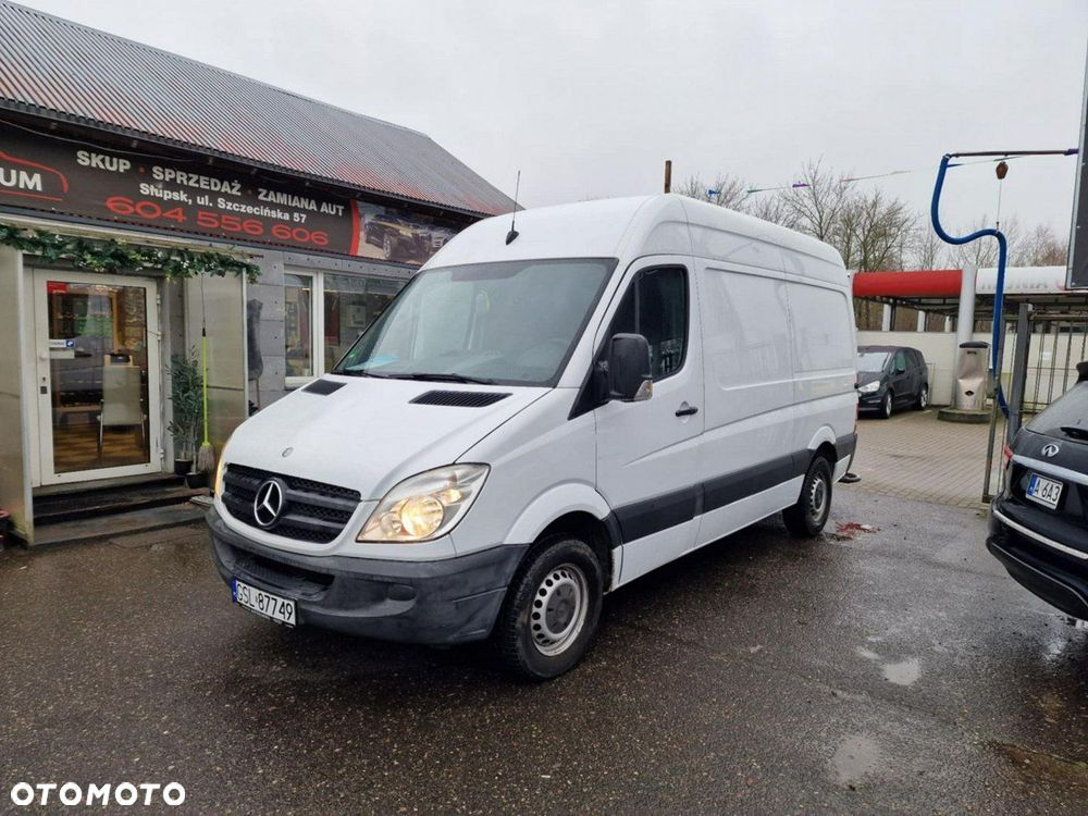 Mercedes-Benz Sprinter - 2