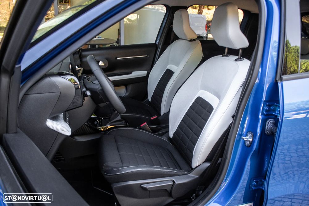 Citroën C3 Pure Tech 100 MAX - 25