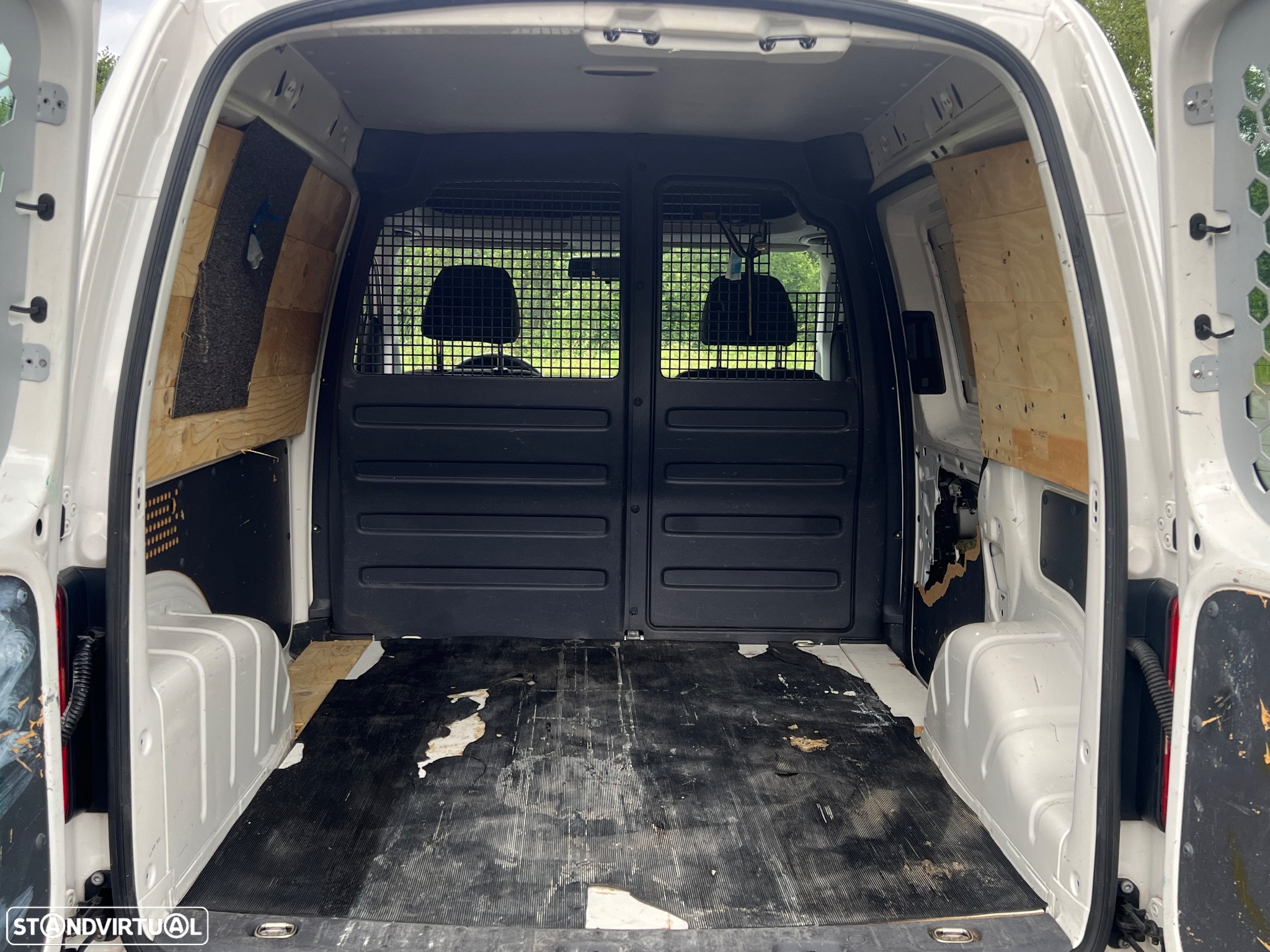VW Caddy - 7
