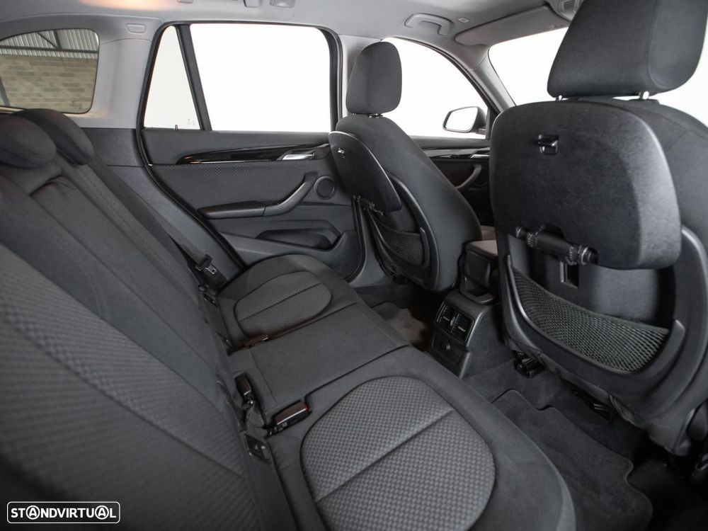 BMW X1 16 d sDrive - 12