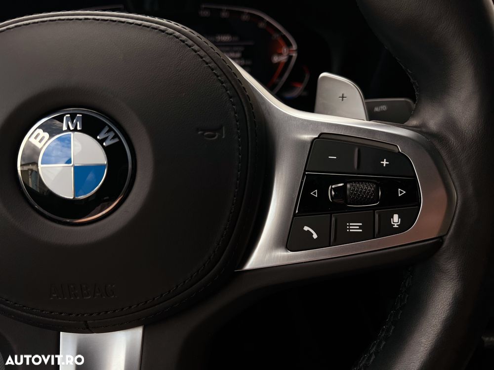 BMW Seria 3 330i AT - 24