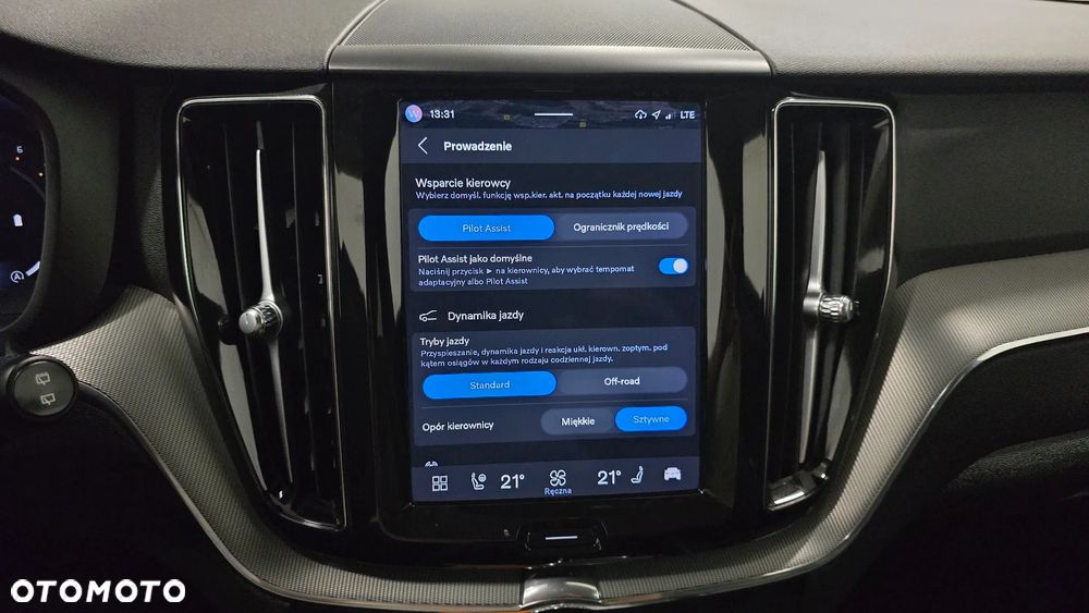 Volvo XC 60 B4 D AWD Ultimate Dark - 34