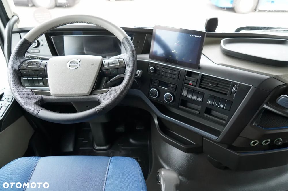 Volvo FH 460 / LOWDECK / MEGA / KLIMA POSTOJOWA / I-SHIFT - 28