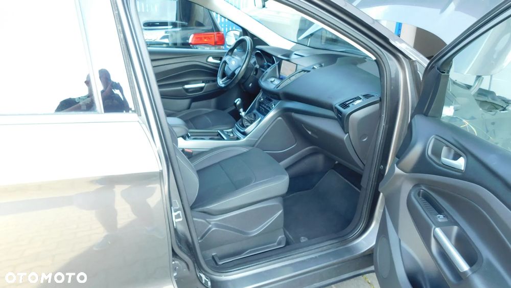 Ford Kuga 2.0 TDCi 4x2 Trend - 17