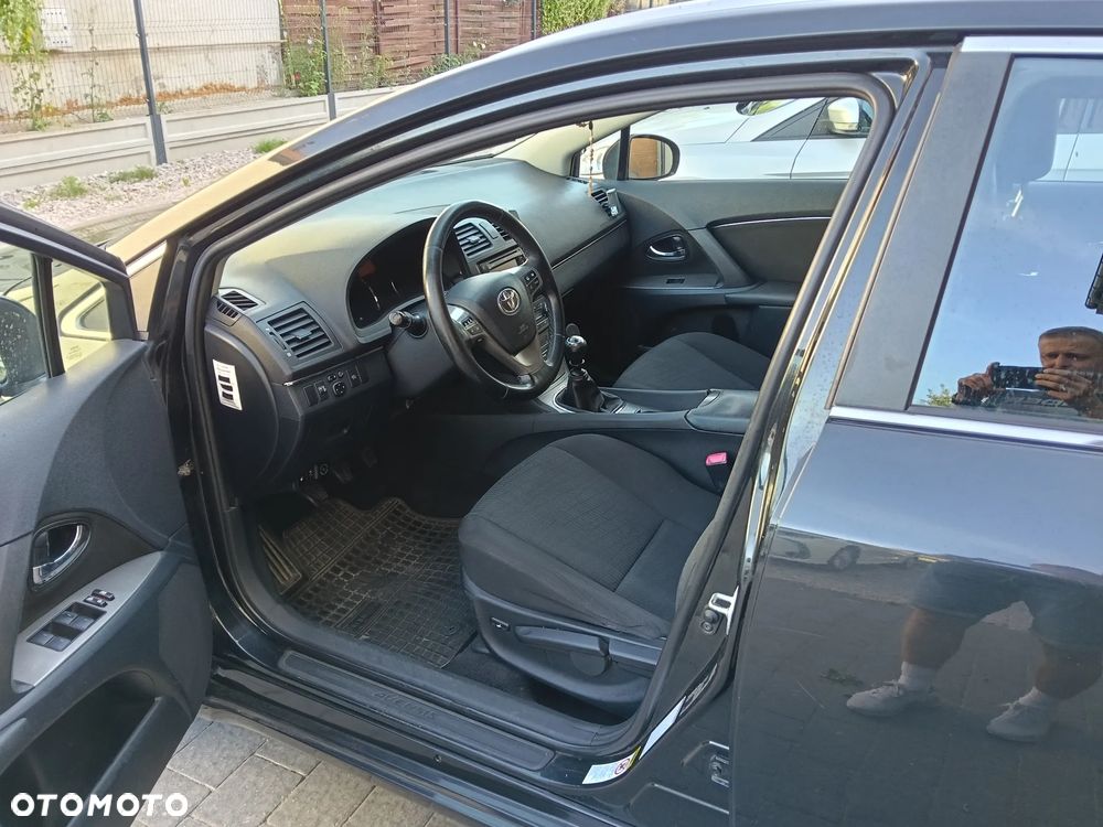 Toyota Avensis 1.8 Luna - 13