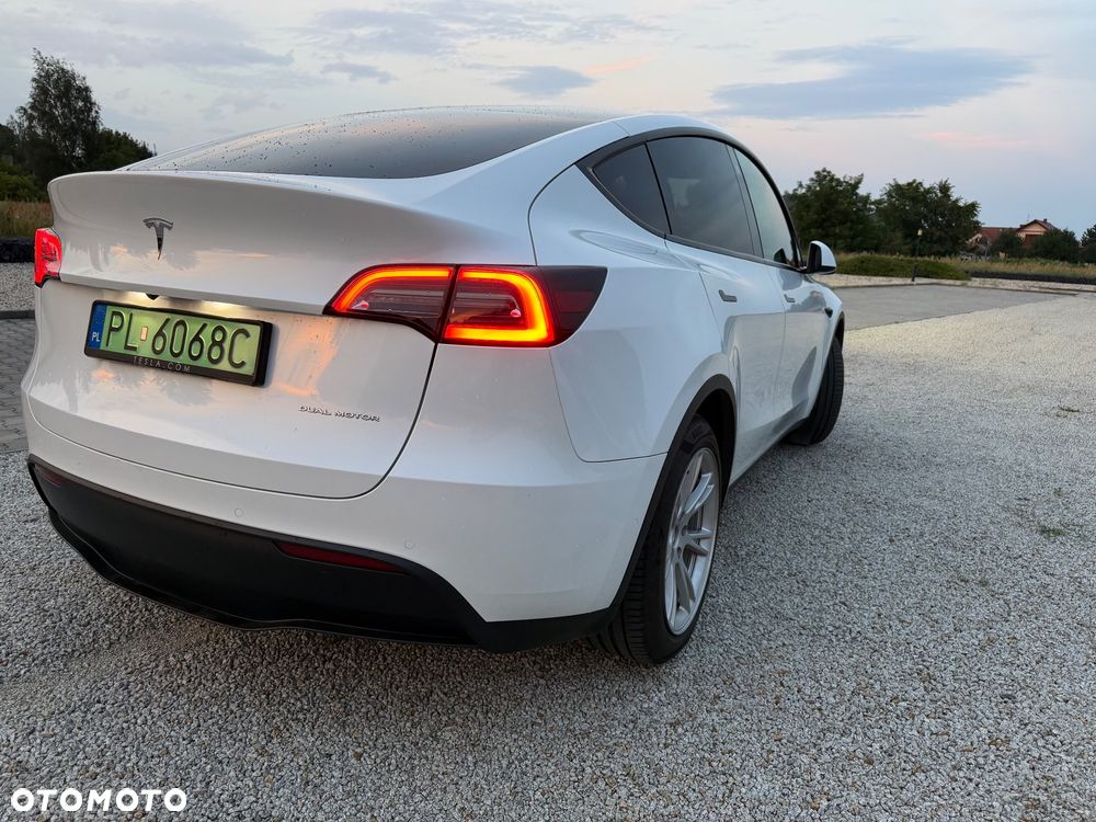 Tesla Model Y - 20