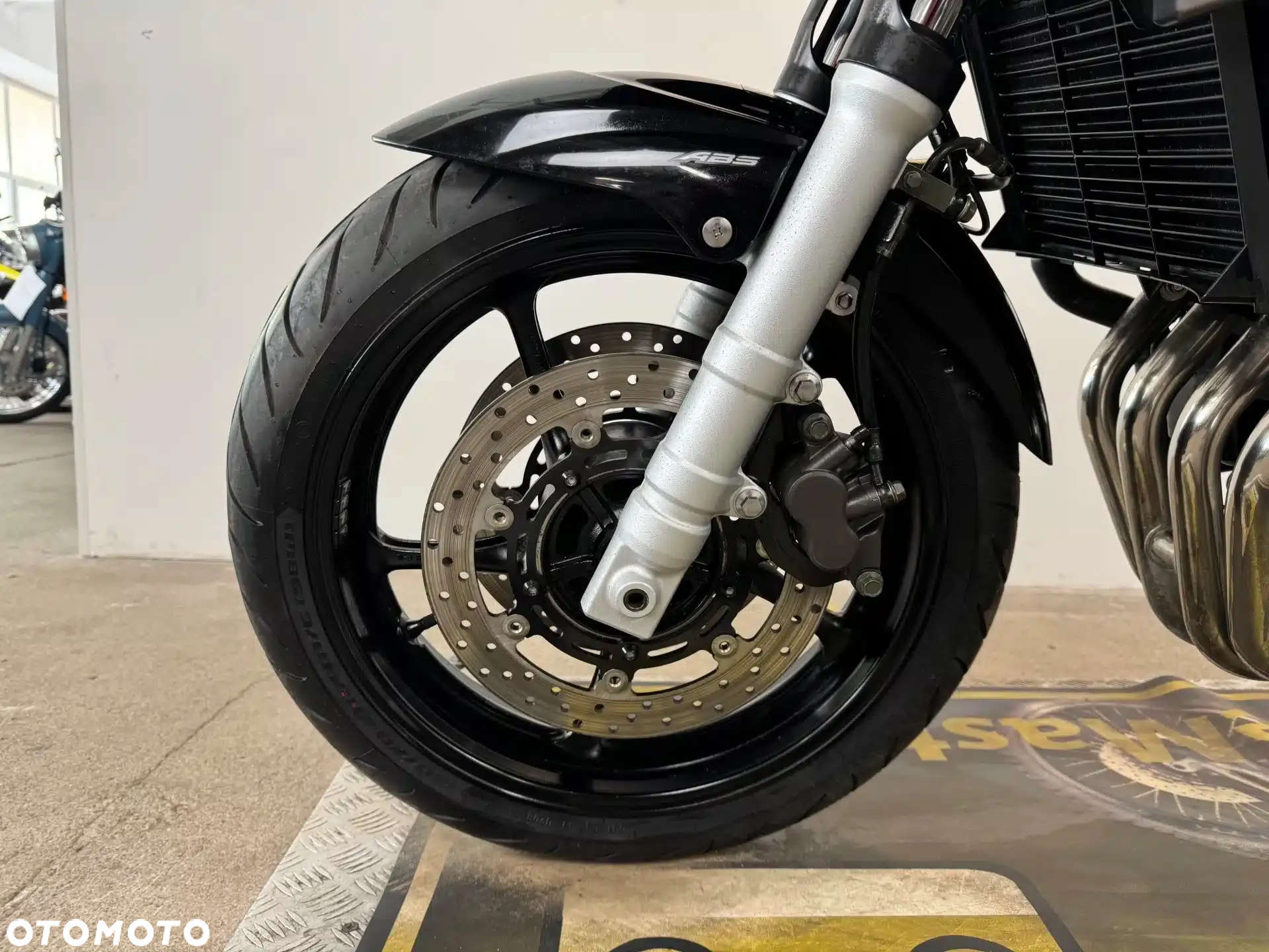 Yamaha FZ6 - 18
