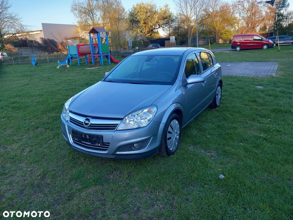 Opel Astra 1.6 Edition Sport - 2