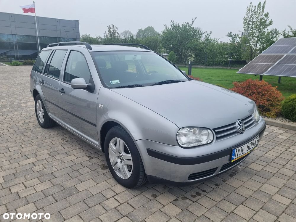 Volkswagen Golf 1.6 Trendline - 1