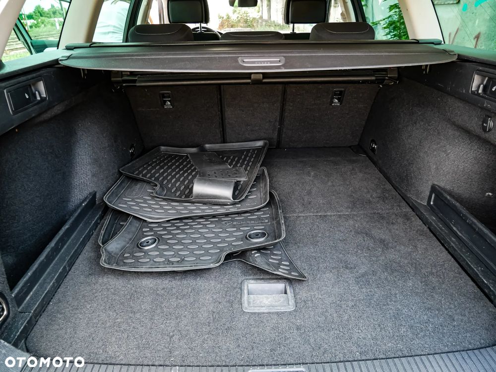 Volkswagen Passat 2.0 TDI SCR DSG Highline - 39