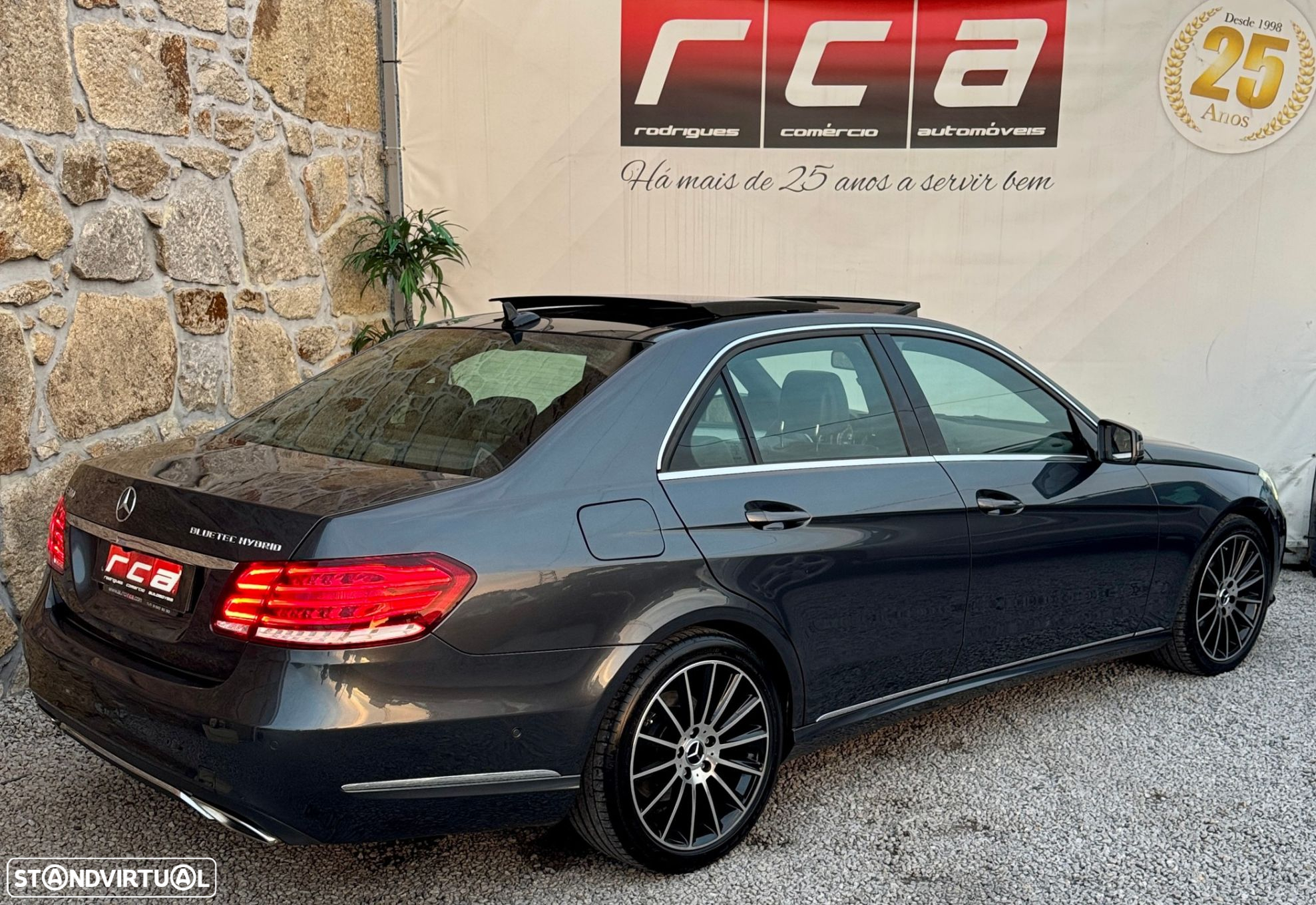 Mercedes-Benz E 300 Bluetec Hybrid Avantgarde - 9