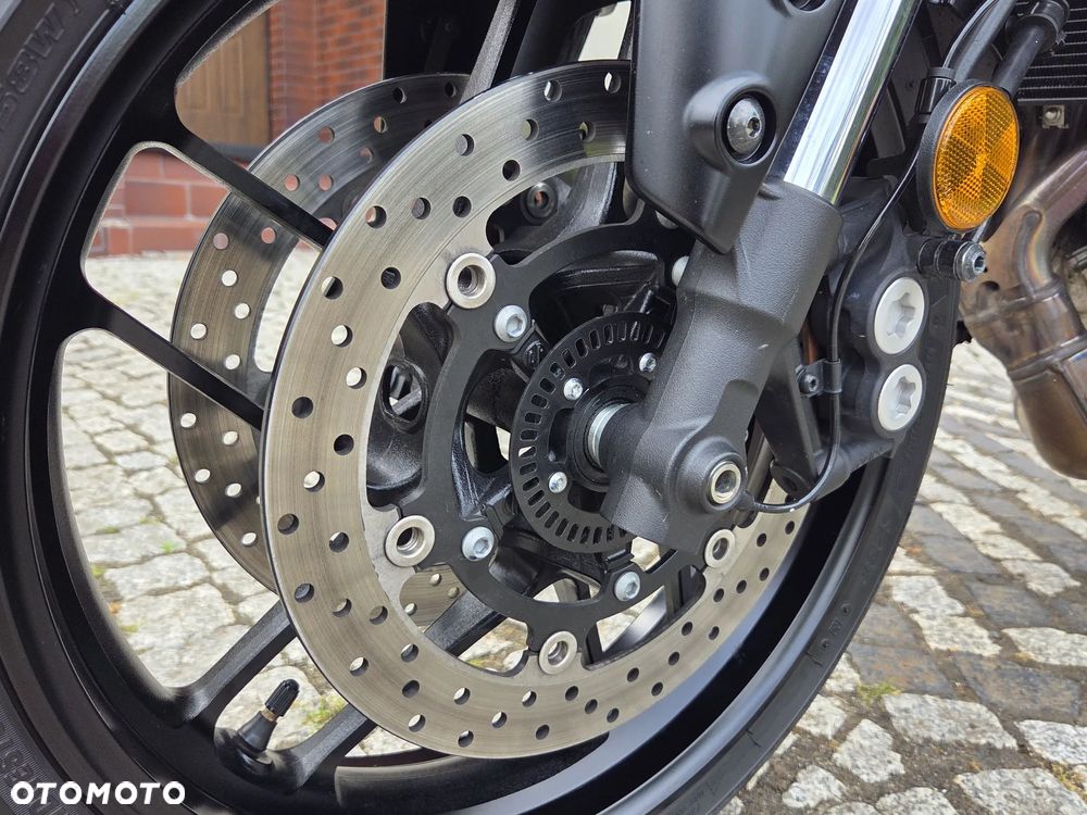 Yamaha MT - 16