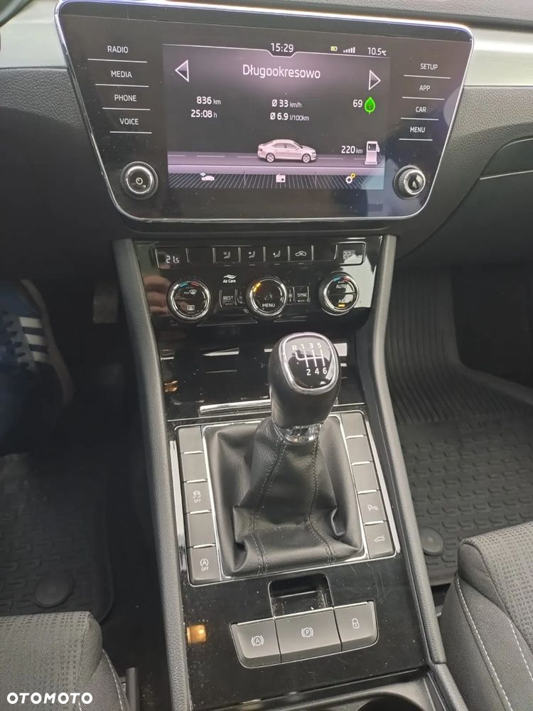 Skoda Superb 2.0 TDI Ambition - 19