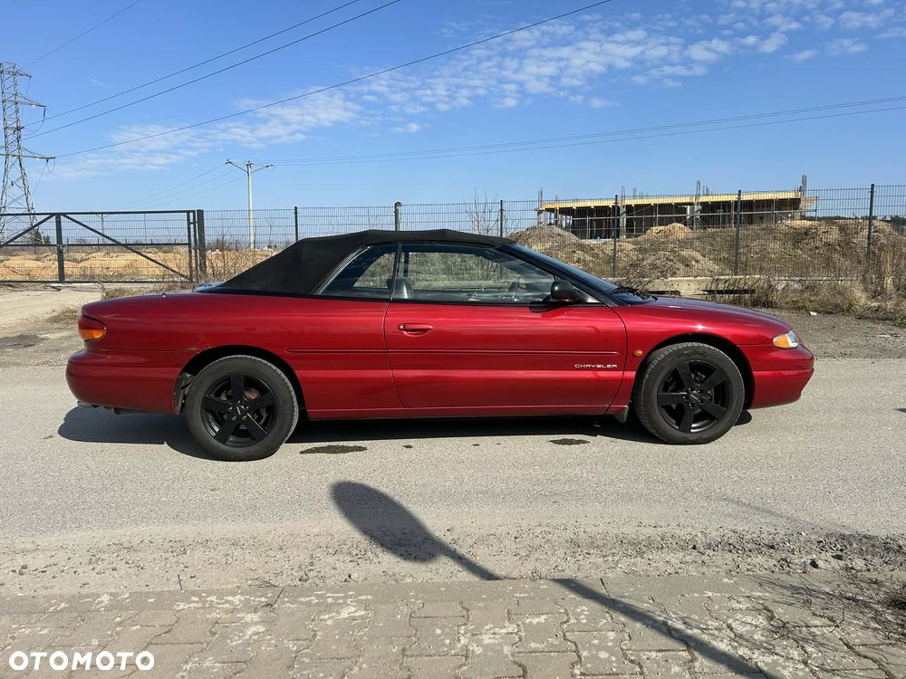 Chrysler Stratus - 10