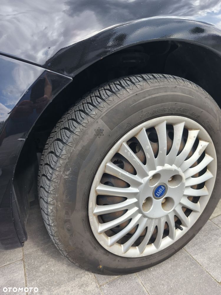 Fiat Punto 1.4 16V Dynamic - 7
