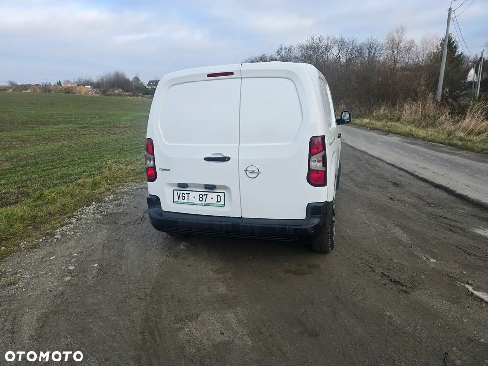 Opel COMBO - 8