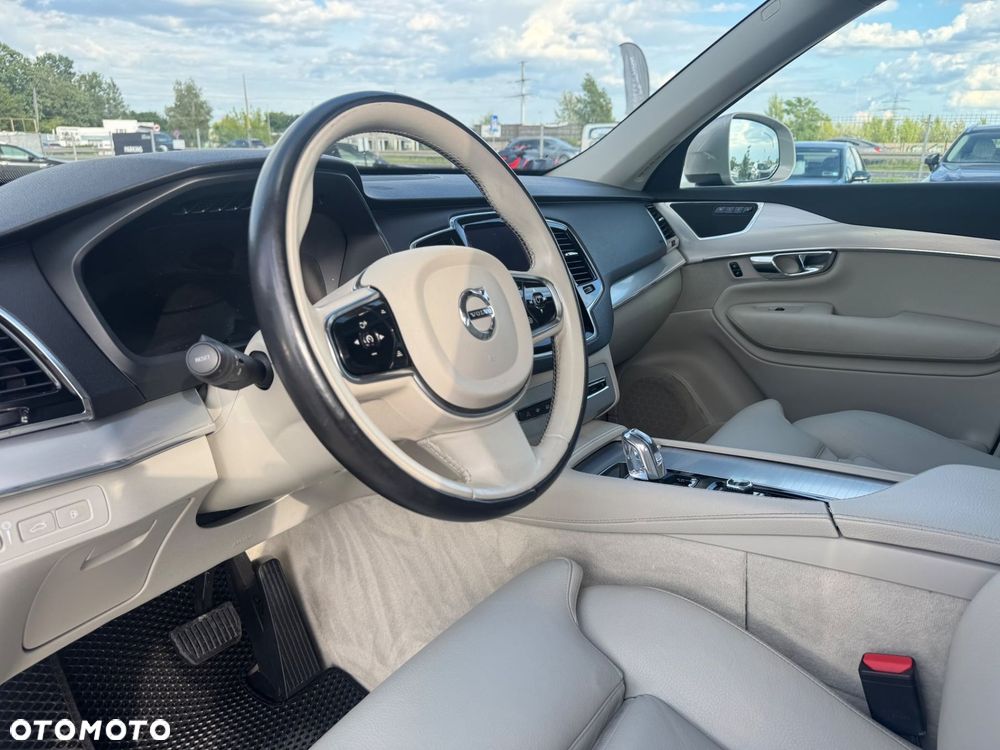 Volvo XC 90 - 11
