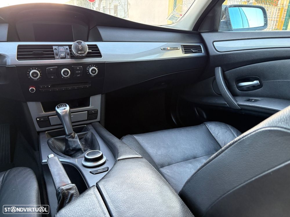 BMW 520 d Executive - 19