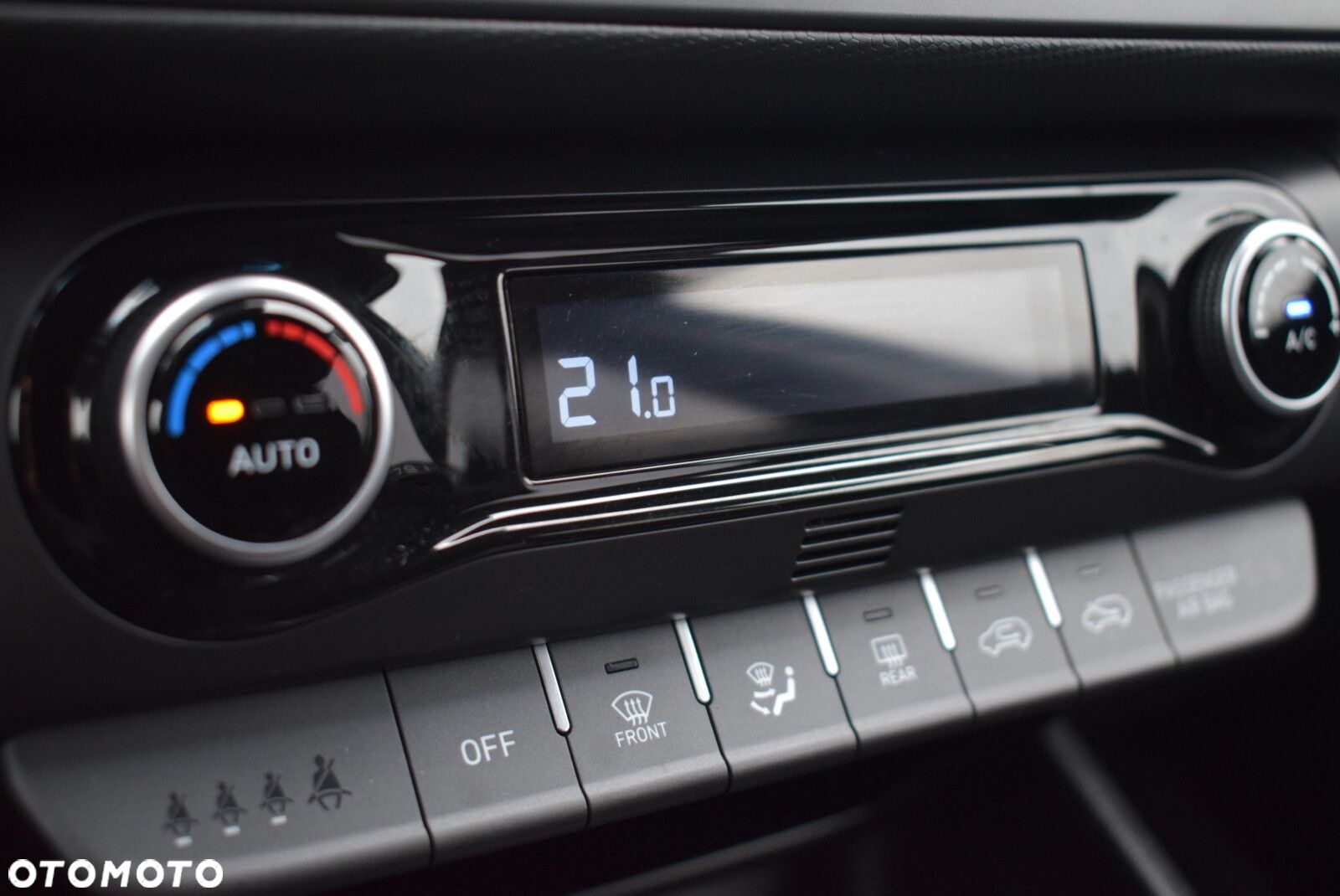 Hyundai Kona - 24