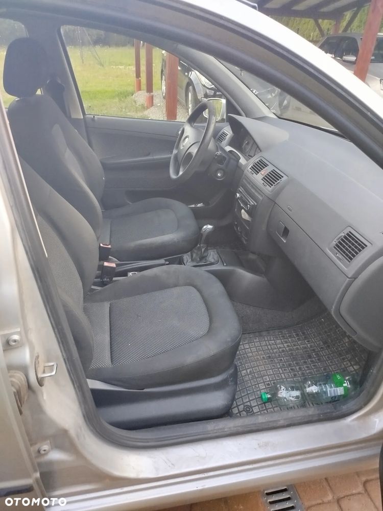Skoda Fabia - 6