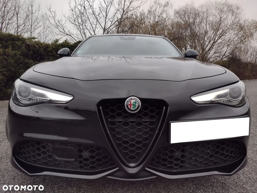 Alfa Romeo Giulia 2.0 Turbo 16V AT8-Q4 Veloce - 8