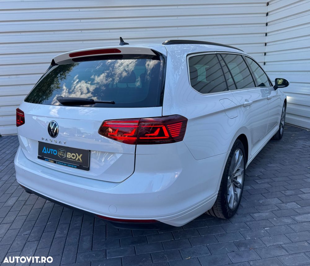 Volkswagen Passat Variant 2.0 TDI SCR DSG Elegance - 17