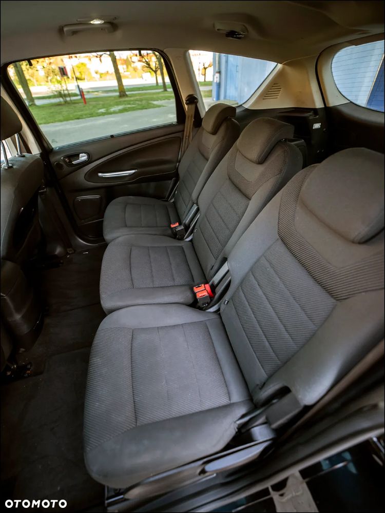 Ford S-Max - 28