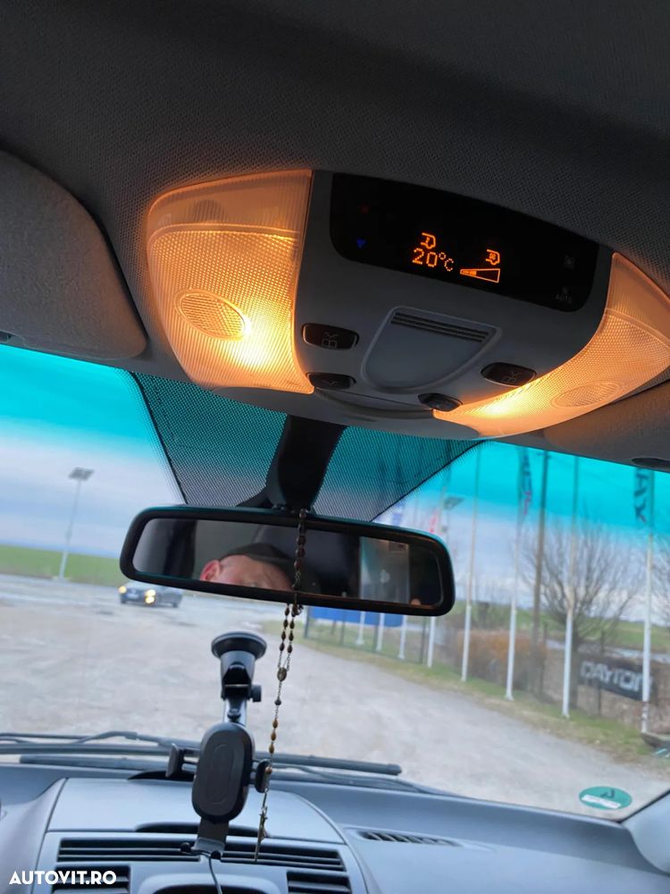 Mercedes-Benz Viano 2.2 CDI DPF lang 4Matic Automatik Trend - 16