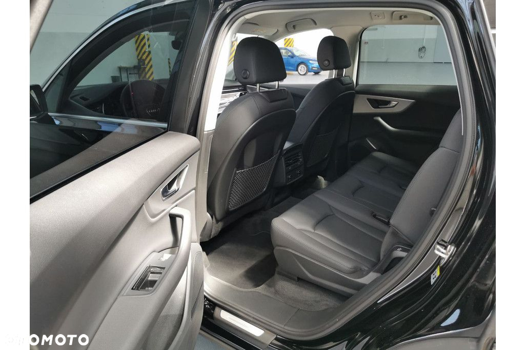 Audi Q7 - 7