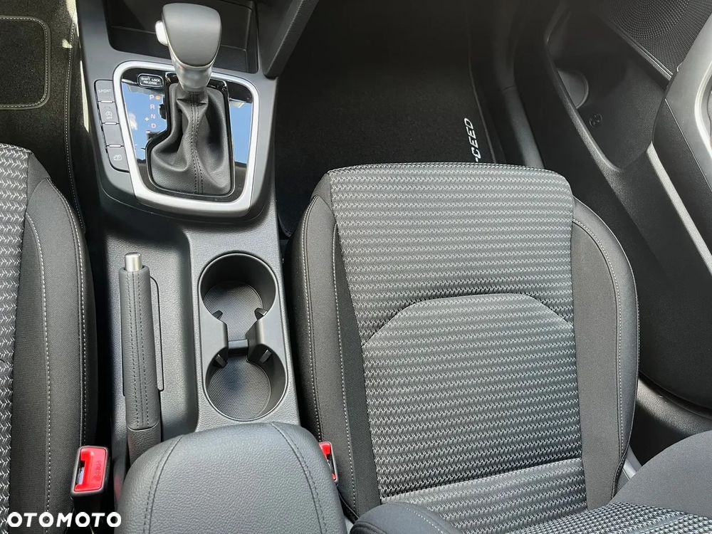 Kia XCeed 1.6 T-GDI M DCT - 26