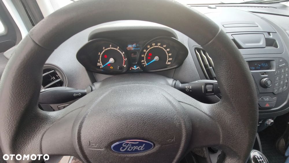 Ford Transit Courier - 4