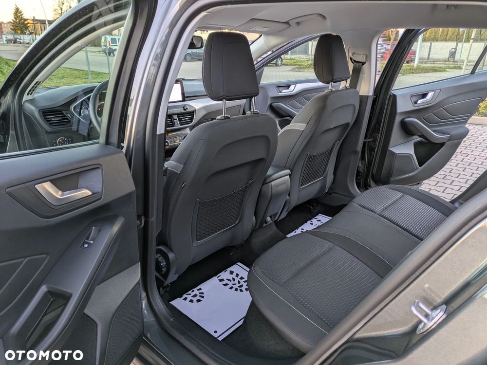 Ford Focus 1.5 EcoBlue Start-Stopp-System COOL&CONNECT - 22