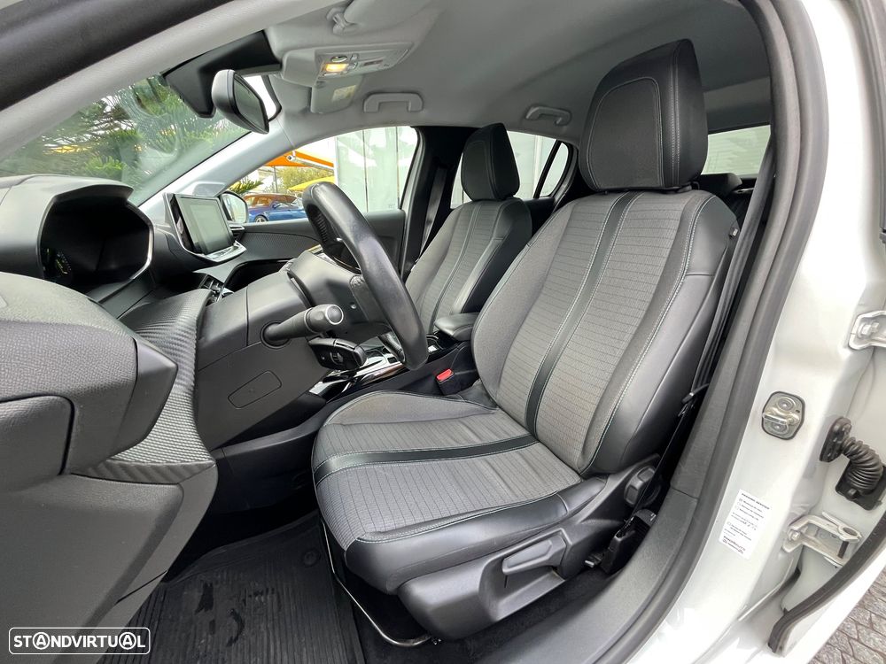 Peugeot e-208 50 kWh Allure Pack - 22