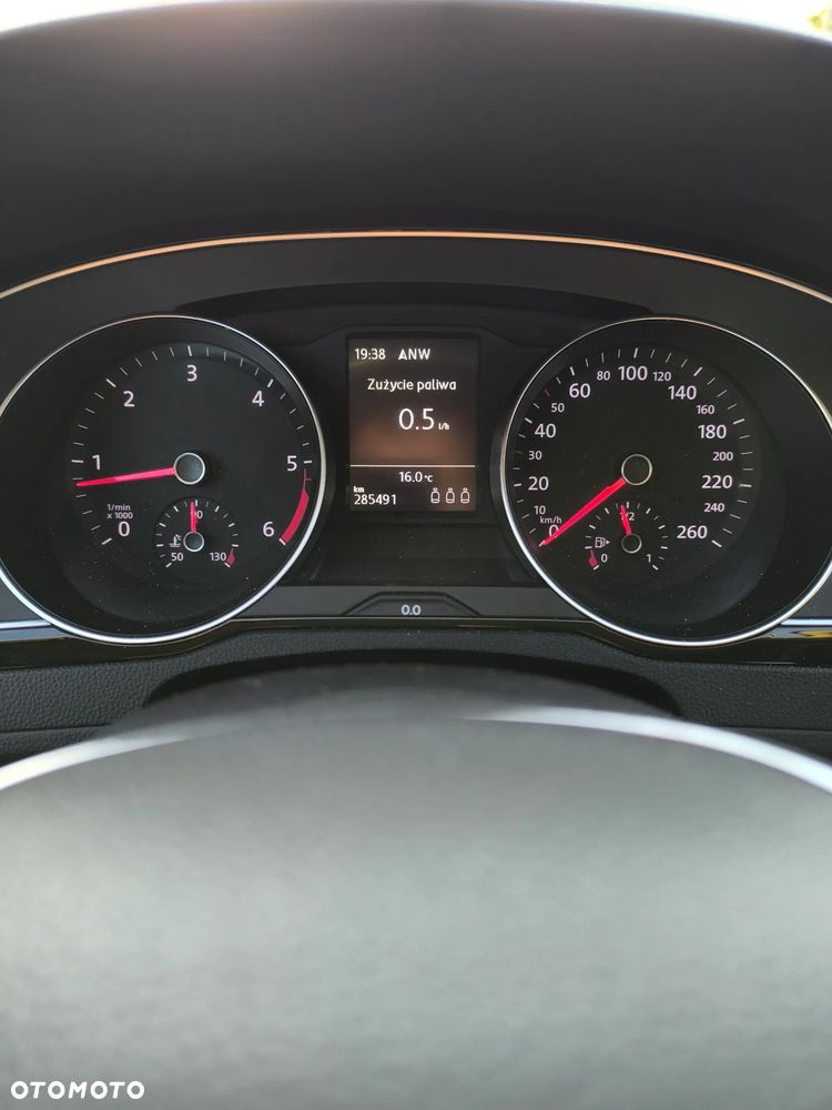 Volkswagen Passat 2.0 TDI (BlueMotion Technology) Comfortline - 9