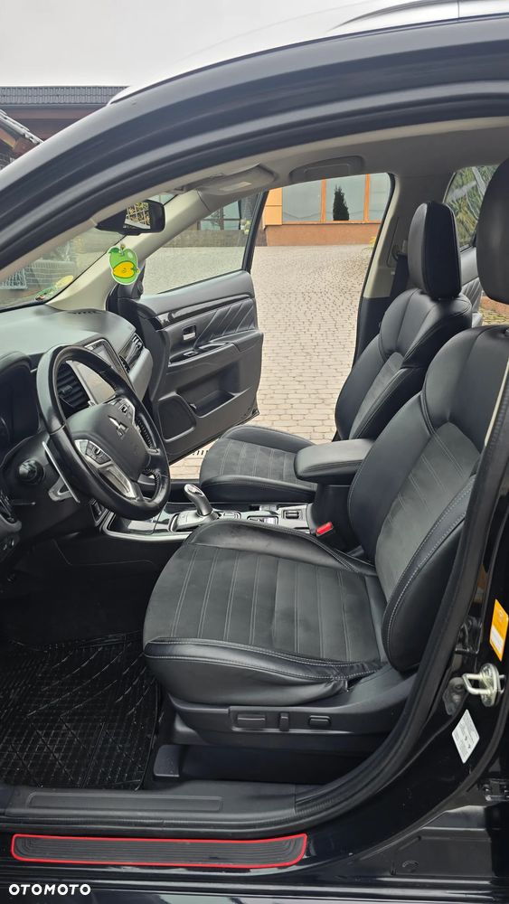 Mitsubishi Outlander - 7