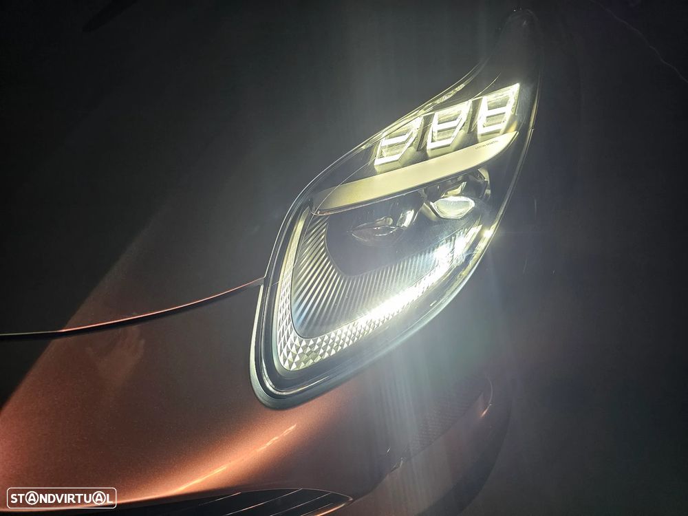 Aston Martin DB12 Coupé V8 - 58