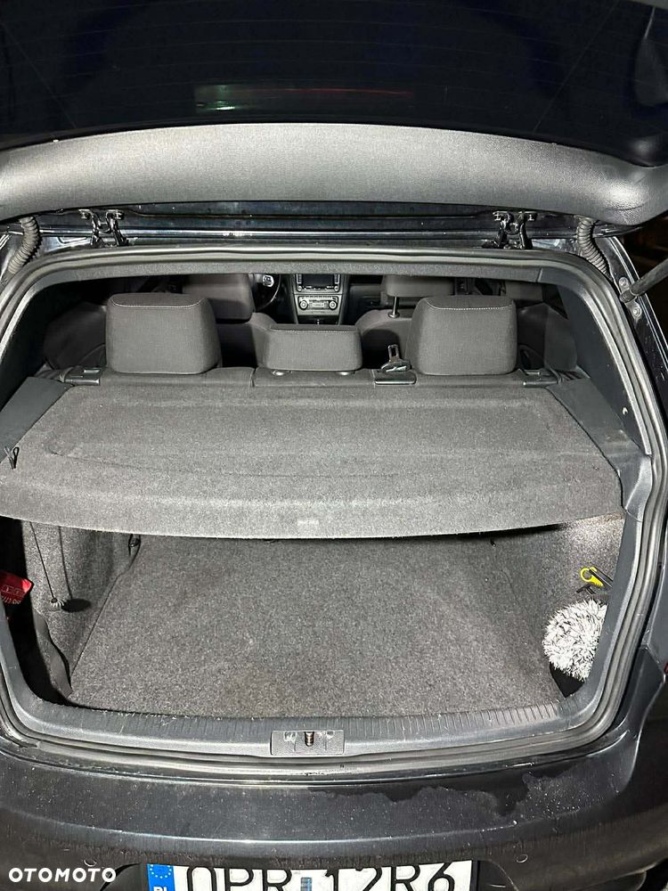Volkswagen Golf - 22