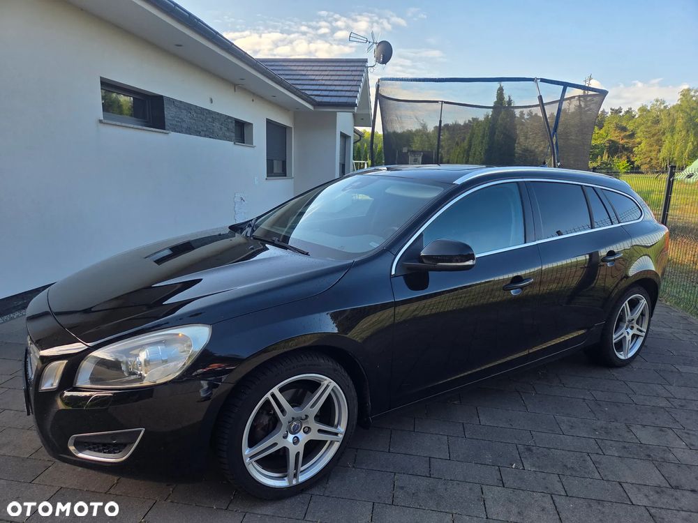 Volvo V60 D4 Geartronic Summum - 3
