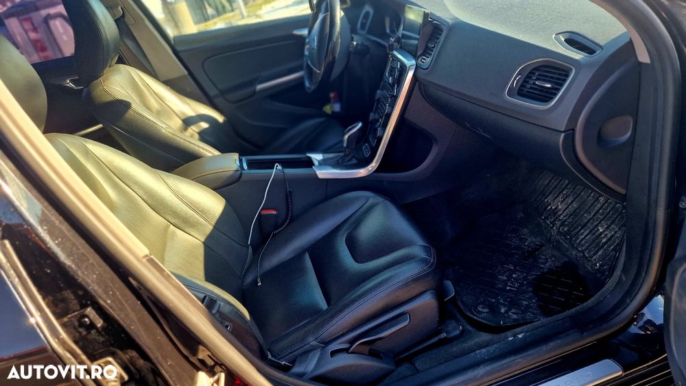 Volvo V60 D6 Plug-In-Hybrid AWD Geartronic Summum - 7