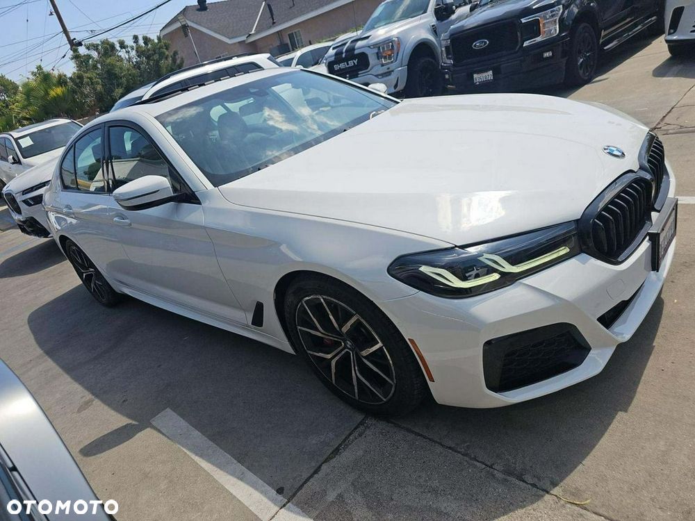 BMW 530I 2023 photo 2