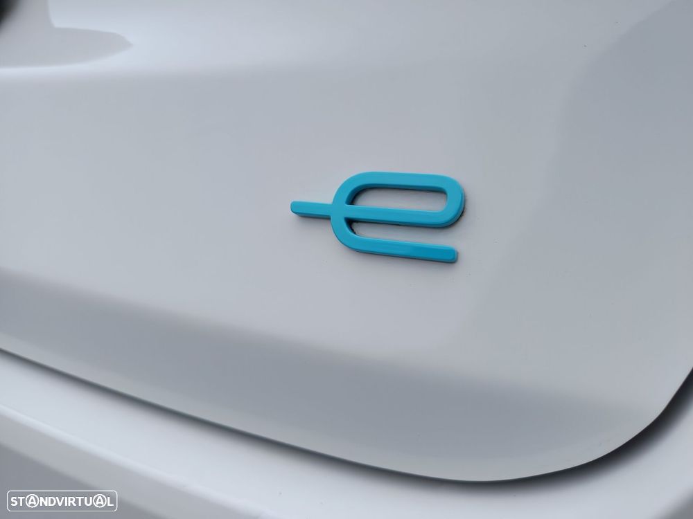 Fiat 600e 54 kWh (RED) - 12