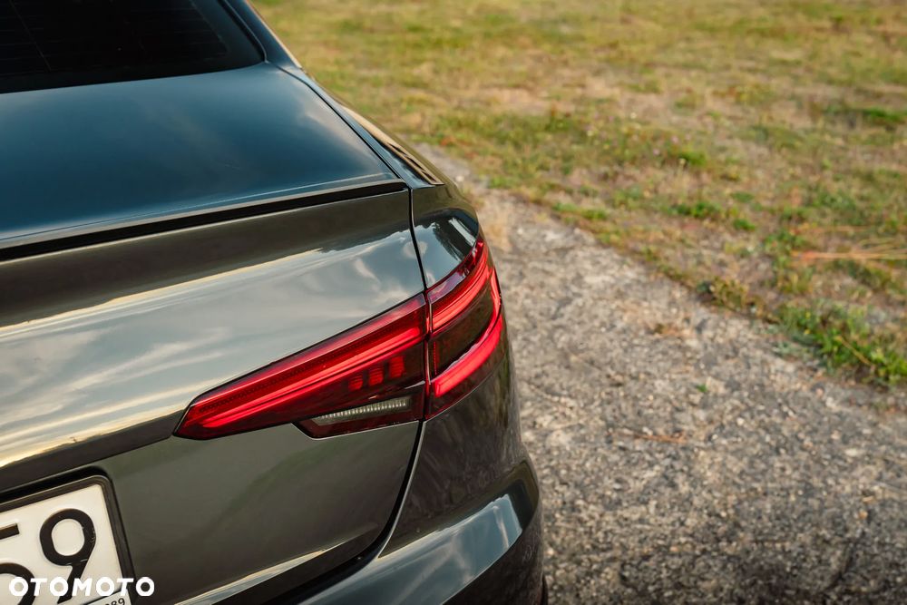 Audi A4 Limousine 2.0 TFSI Sport S tronic - 13