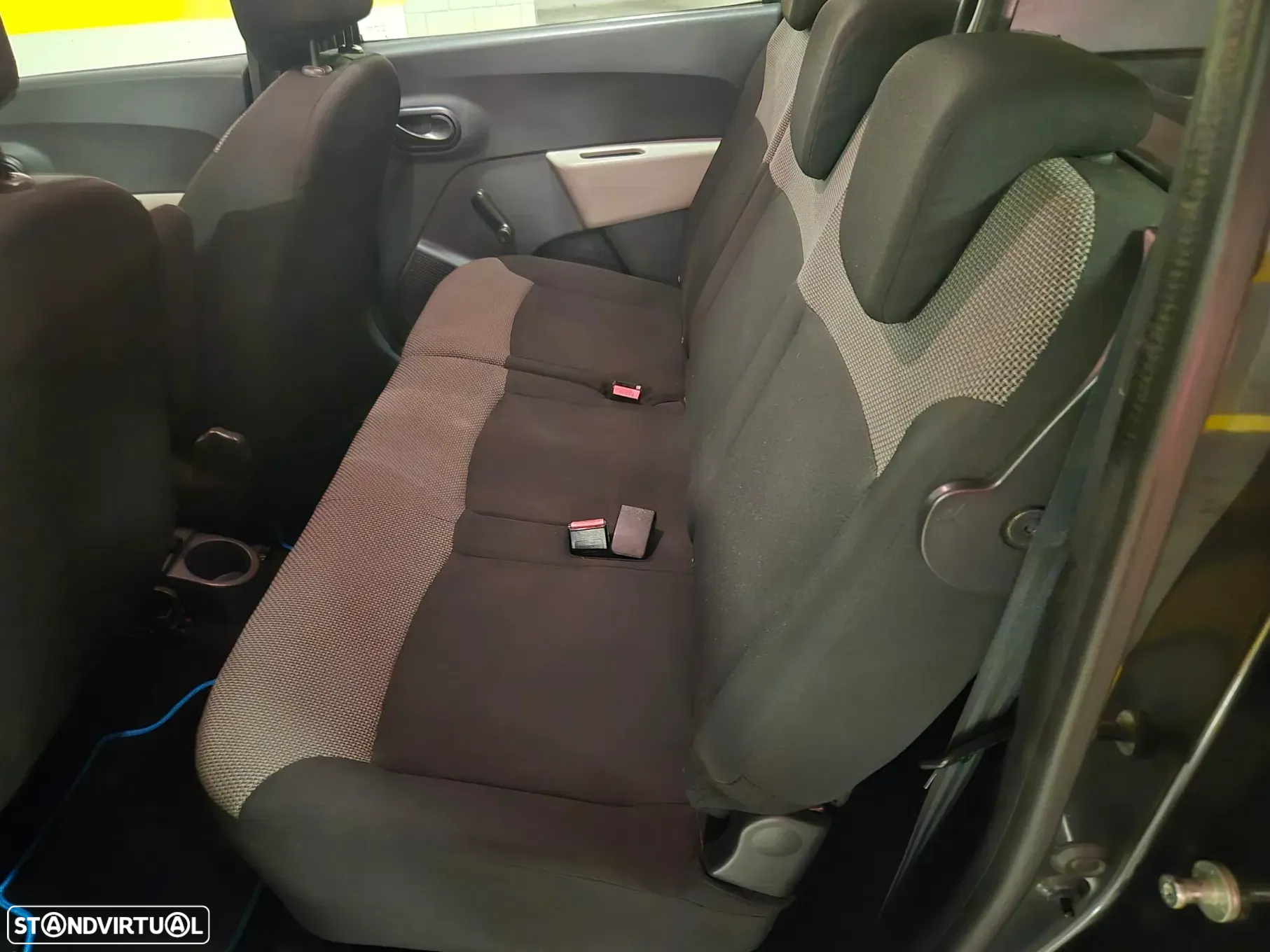 Dacia Lodgy 1.2 TCe Confort 7L - 27