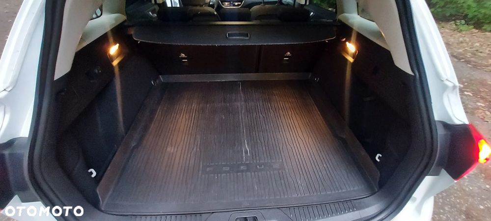 Ford Focus 1.5 EcoBlue Start-Stopp-System TITANIUM - 23