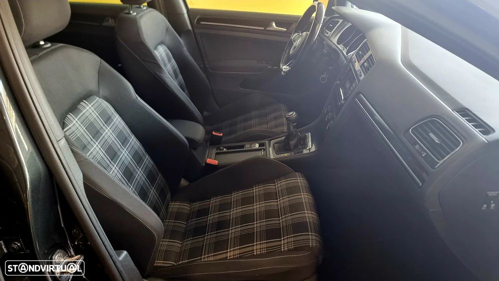 VW Golf GTD BlueMotion - 9