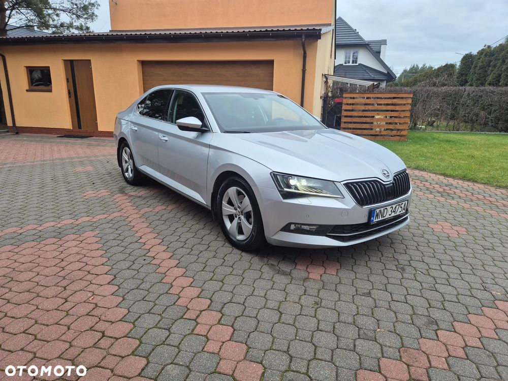 Skoda Superb 2.0 TDI Ambition - 4